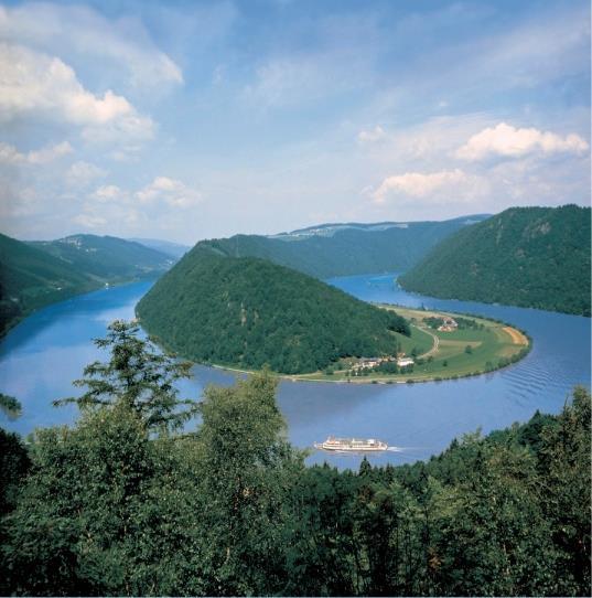 arrivare a Krems, città proprio famosa per i suoi vini. Naturalmente nella Wachau non può mancare una degustazione di vini che abbiamo organizzato per i nostri cicloturisti.