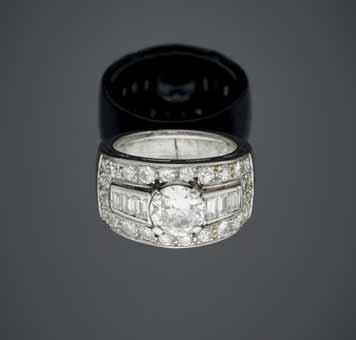 1844 Orecchini pendenti in oro bianco rifiniti con diamanti, g 5,30, lungh. cm 3 circa. White gold diamond accented pendant earrings, g 5.30, length cm 3 circa.