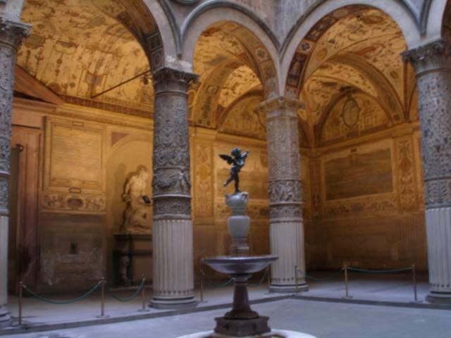 Magnifico (l originale è oggi posto all interno del museo, nel Terrazzo di Giunone, dove era prevista un altra fontana poi non realizzata); segue il grandioso progetto di Bartolomeo Ammannati per la