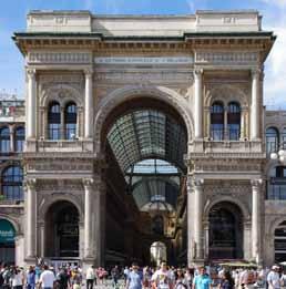 Galleria Vittorio Emanuele II 13 Nel 1859 l architetto Giuseppe Mengoni fu incaricato di creare un passaggio coperto che collegasse Piazza Duomo a Piazza della Scala.