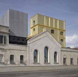 Fondazione Prada La nuova sede della Fondazione Prada a Milano, sviluppata dallo studio OMA, guidato da Rem Koolhaas, è caratterizzata da un articolata configurazione architettonica che combina sette