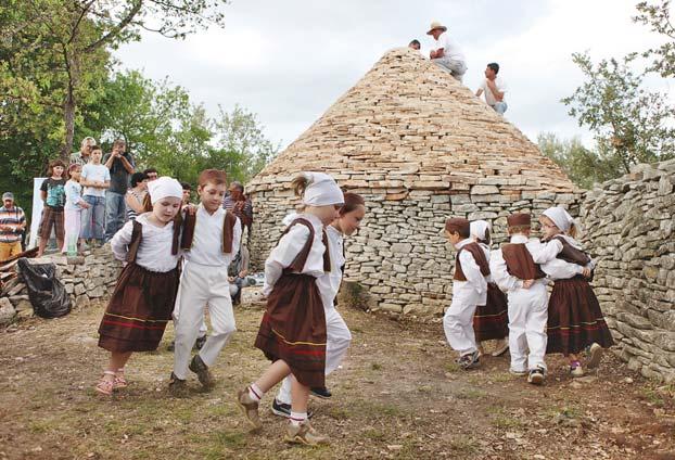 L Azione Moj kažun - La mia casita è un esempio e una spinta allo sviluppo del