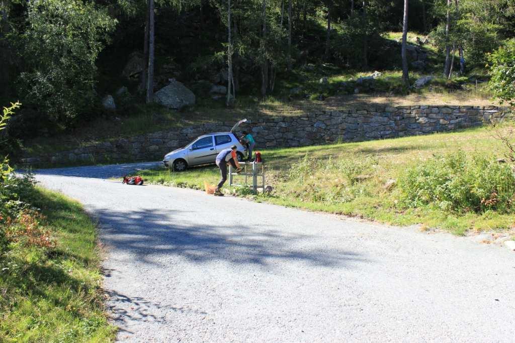 Prapousaz, senza richiedere l'autorizzazione al transito (come