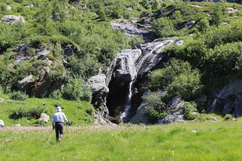 Da ultimo, facciamo una breve digressione sopra la struttura da un bel prato,