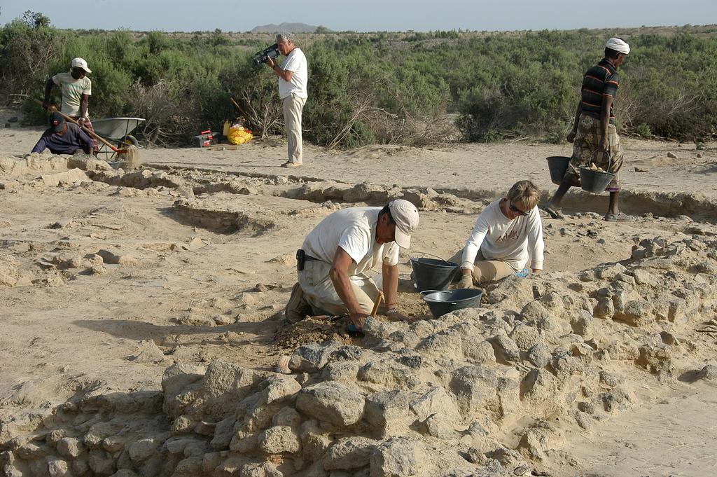 Adulis 2011: missione compiuta Il team di ricerca condotto la scorsa primavera dai fratelli Alfredo e Angelo Castiglioni in prossimità delle sponde eritree del Mar Rosso per la prima campagna di