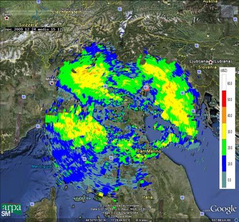 Mappe di riflettività del 24/12/2009 alle 15:12 UTC (in alto a sinistra), alle 16:42 UTC (in alto a destra), alle 18:12