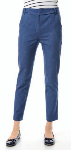 Pantaloni Ibiza Blu avio (cod 068) Pantaloni York Bianco (cod C01) taglie: 40, 42, 44, 46, 48, 50, 52, 54 (100% puro cotone) Molto attuali i pantaloni a gamba stretta,