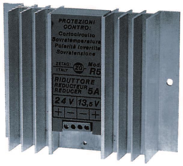 Riduttori di Tensione 1 Riduttore di Tensione 5 A. Carico 2,5 A continuativi Ingresso 18 30 Vd.c. 06. 002 Uscita 13,5 Vd.c. Carico 5 A Dimensioni 35x130x100 mm Peso 0,34 Kg.
