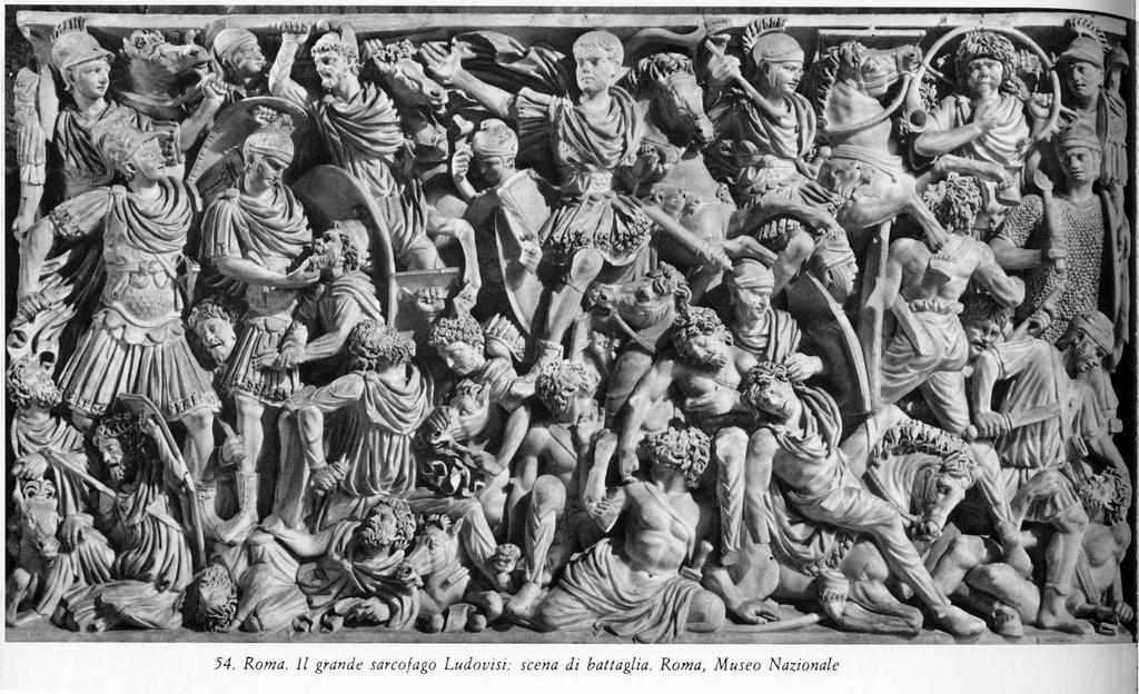 Sarcofago probabilmente destinato ad Ostiliano, uno dei figli dell imperatore Decio (250-51 d.c.), raffigurato al centro vittorioso contro i Goti, con sulla fronte il segno degli iniziati di Mitra.