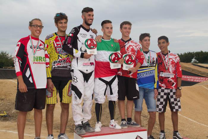 Marco Pevarello nella categoria ELITE SPORT 17-24 vince e conquista la seconda maglia iridata di quessti