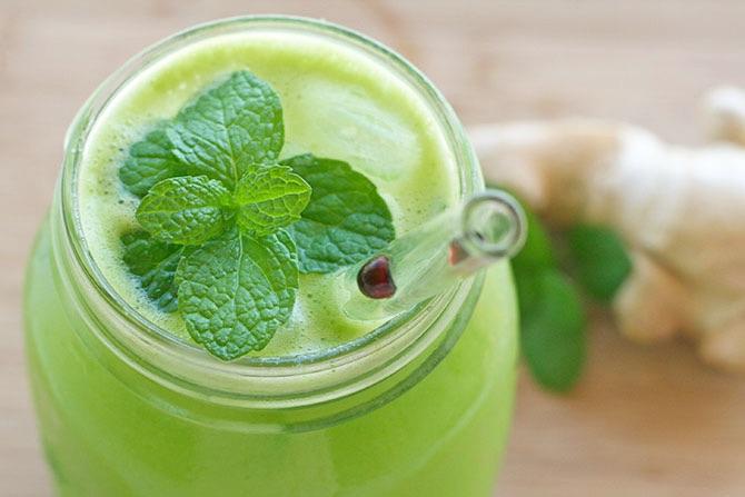 Bevanda fresca alla menta L energia del cocco, più gradevole e saporita 1 cetriolo 4 foglie di menta 2