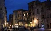 SAN GIMIGNANO San Gimignano è un comune italiano di 7.770 abitanti situato in provincia di Siena in Toscana.