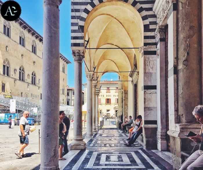 Pagina 3 di 6 Anziani, che al suo interno ospita il Museo Civico con opere di Lorenzo di Credi e Rodolfo del Ghiralandaio.