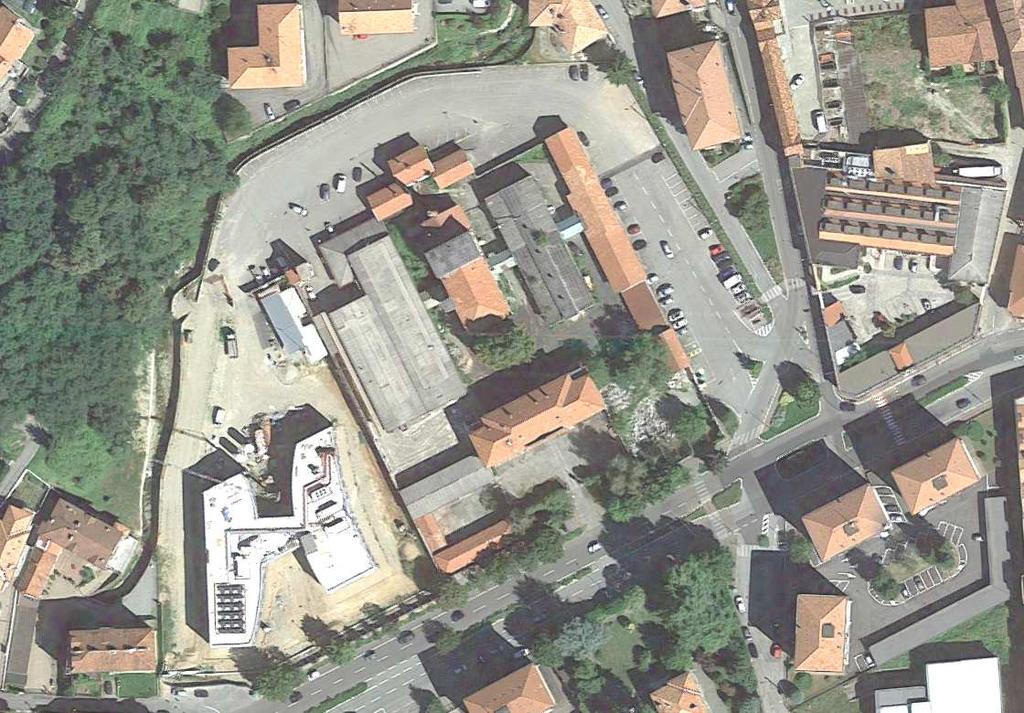 OBIETTIVI E CONTENUTI DELLA VARIANTE Area ex macello in via Ivrea La presente procedura prende le mosse da un istanza pervenuta a questa Amministrazione avente ad oggetto la proposta di acquisizione