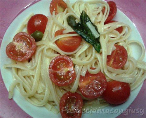 Linguine in insalata Queste linguine sono spettacolari, l ideale per l estate, pronte in 10 minuti d orologio e super sfiziose!