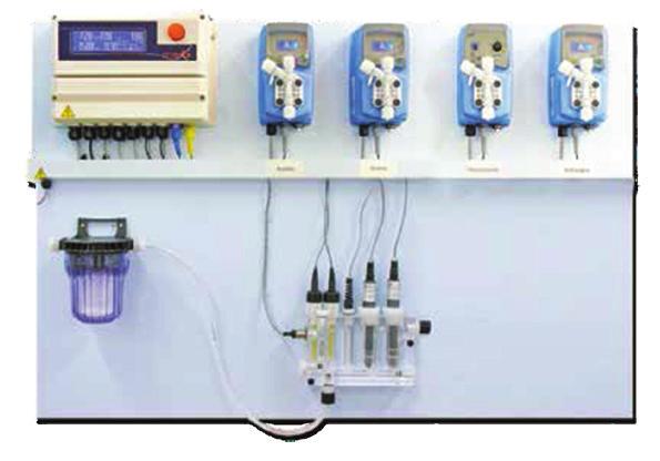 Porta Sonde PEF1 4 7 5 6 Dimensioni: 800x800 mm Pannello disponibile anche con sfondo personalizzato a colori 10 PA-MD5DB 1 2 3 4 5 7 8 10 9 11 6 12 13 Controllo totale su ph, Redox, Cloro libero,