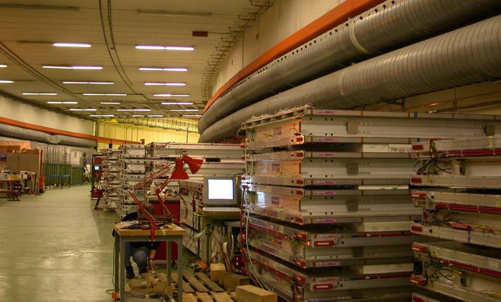 Installazione al Cern Le camere arrivano nude nel tunnel ex ISR e, dopo un periodo