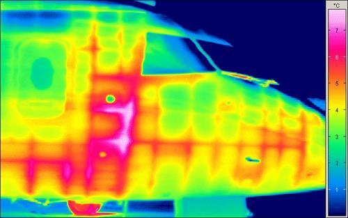 grigio o di colori, ottenendo una mappa termografica del corpo osservato La termografia fornisce una mappa di isoterme Si