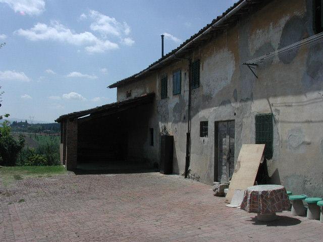 a tasca sopraelevazioni incongrue disordine ambientale capanne in lamiera o altro materiale 14.