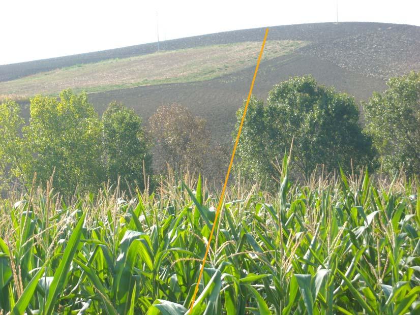 Panoramica della piana a sud del fiume Potenza Foto 60: Rif. Der. per Tolentino DN 200 (8").