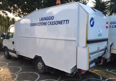 SLL26 IVECO DAILY 35S13 Anno 2014 Lavacontenitori CASSIANI Struttura in acciaio ed