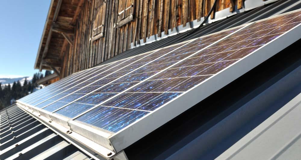 Fotovoltaico Assunzione Possibile utilizzo dei tetti degli edifici, esclusi i centri storici.
