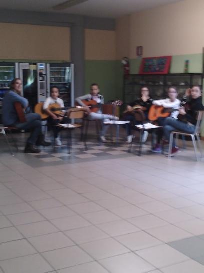 All open day abbiamo anche suonato la chitarra davanti a