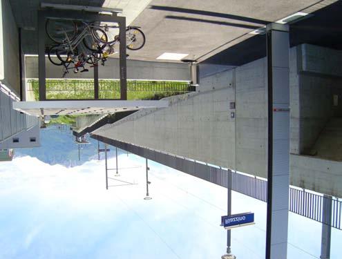 Presso la stazione di Locarno-Muralto, nodo intermodale principale dell'agglomerato, vi sono appena una ventina di stalli di parcheggio per biciclette.