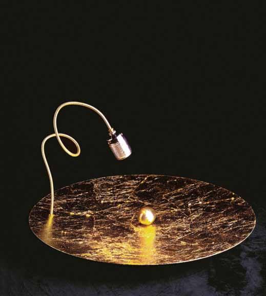 LUCE D ORO TAVOLO Lampada da tavolo ferro, ottone e alluminio. base in ferro grezzo cerato.