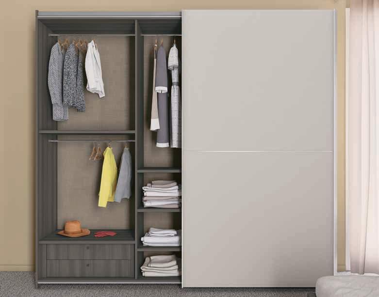 THE ELEGANCE OF THE WARDROBE WITH SLIDING
