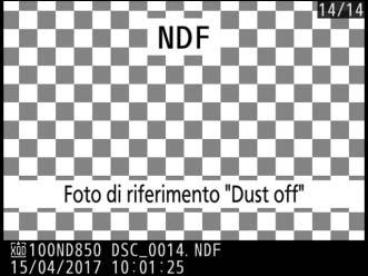 D Pulizia del sensore di immagine I dati di riferimento "dust off" registrati prima della pulizia del sensore di immagine non possono essere utilizzati con le foto scattate dopo aver eseguito la