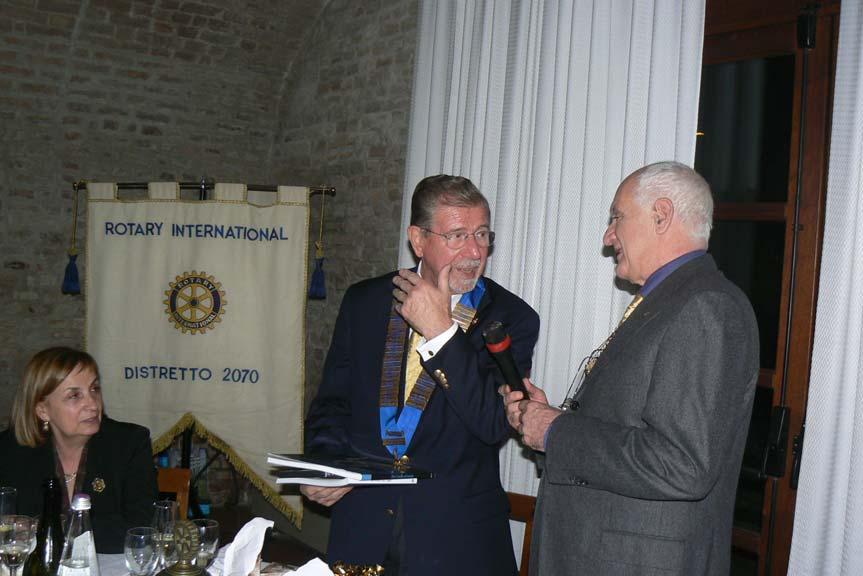 Il Rotary vive da 105 anni grazie agli ideali che lo ispirano e che vengono messi in pratica dai suoi membri e condivisi con gli altri.