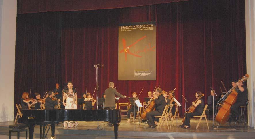16 - Qershor 2008 26 Artemisa Repa dhe Fatrin Krajka dhanë një koncert më 24 qershor. Dy dibranët u duartrokitën gjatë nga spektatorët që kishin mbushur sallën në Akademinë e Arteve.