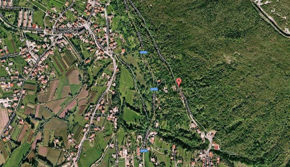 DESCRIZIONE LOTTO 34-38 I terreni in trattazione sono situati in una zona periferica rispetto il centro del Comune di Gemona del Friuli, i cinque lotti sono contigui e non edificabili e formano