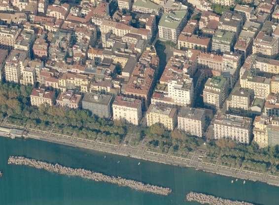 Vista aerea del bene in esame con scorcio della Città di Salerno FOTO 1 Vista aerea del Palazzo che ospita