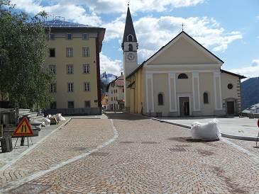 PIAZZA SAN GIOVANNI Piazza san Giovanni è stata sistemata da poco