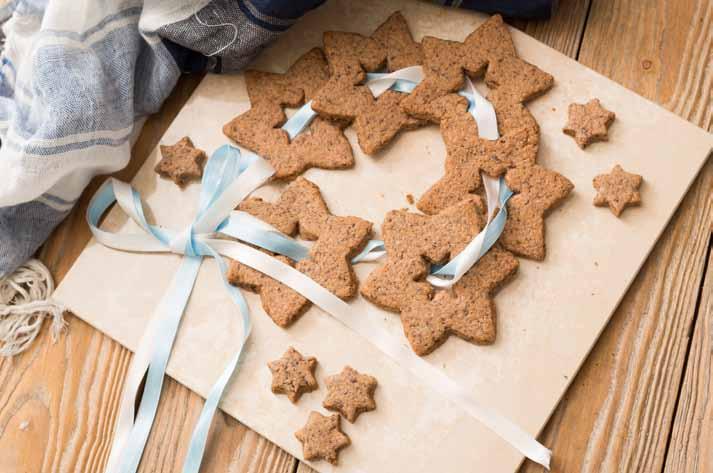 Collana di biscotti per 3 collane 50 g di cioccolato fondente 120 g di zucchero di canna 120 g di burro 1 uovo 100 g di farina di grano saraceno 150 g di farina Nel recipiente, con la lama per