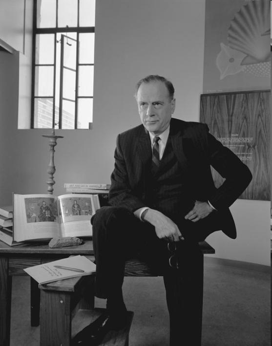 Marshall McLuhan 1911-1980 Canadese, inizialmente voleva diventare ingegnere ma poi si laureò in