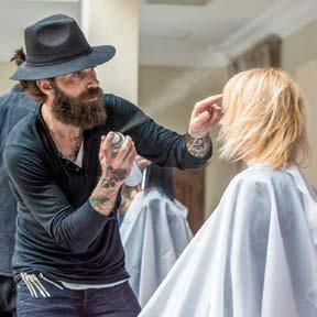 STYLING & SHAPE Luca Lonardi, art director per Togethair Academy, ti farà scoprire i segreti legati alla forma, alla distribuzione dei volumi, alle tecniche di asciugatura e al final touch con i