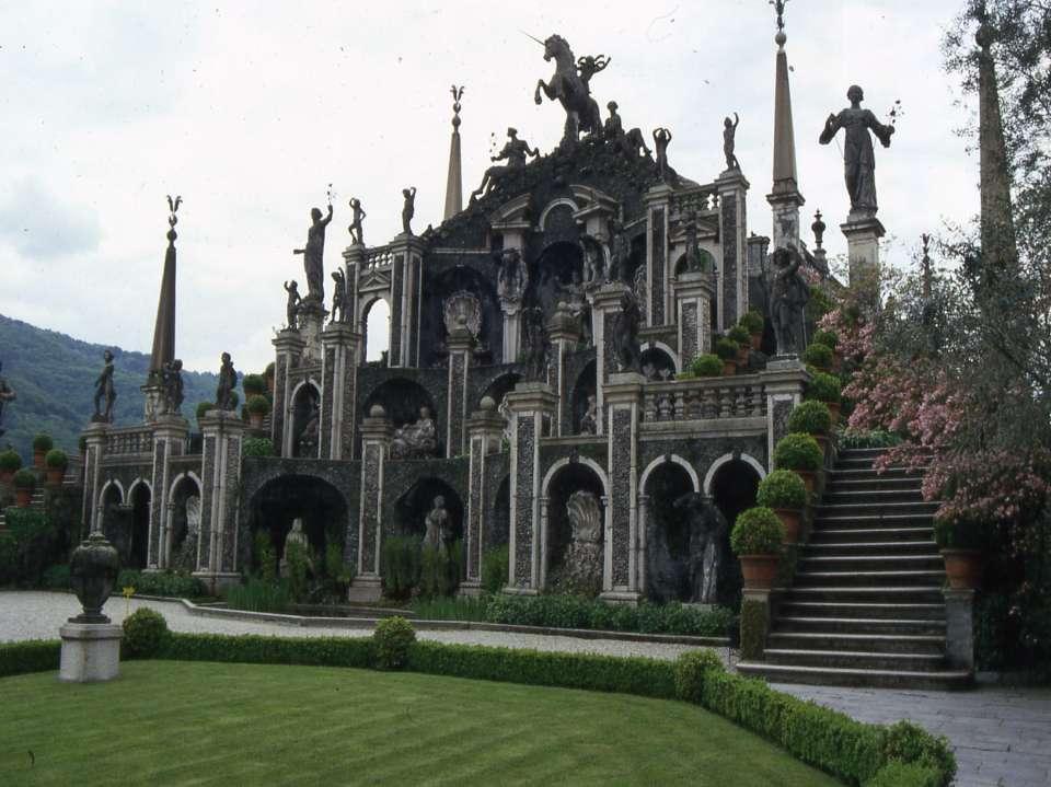 Il Paesaggio: un patrimonio della collettività I giardini sono una risorsa di inestimabile valore per la collettività, essendo una testimonianza, non solo di vicende storiche e