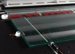 LASER PER TAGLI INCLINATI sistema di tracciatura laser per eseguire il taglio diagonale di vetri colorati e/o con