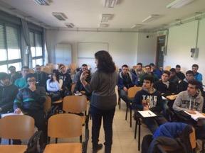 Fasi: formazione le lezioni formative si svolgono in tre mattine nella quarta giornata i ragazzi devono fare un test per valutare