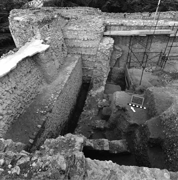 4 - Aree 4000-5000, murazione di età normanna, torre
