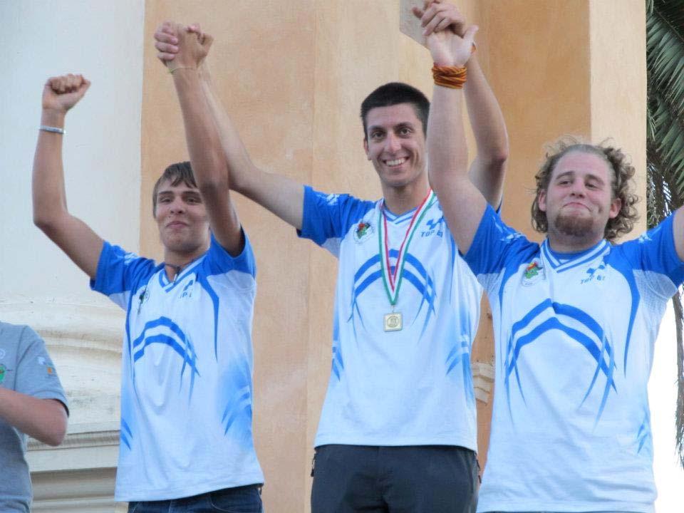 over 20 (Seimandi Giuseppe, Salimbeni Ezio, Ullio Andrea) vince la medaglia d argento.