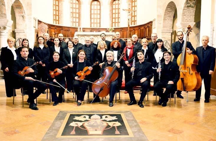 La Cappella Musicale della Basilica di San Francesco di Ravenna nasce nel maggio 2012 dalla collaborazione del gruppo vocale Concentus Novus, della cooperativa Mosaici Sonori e dei Frati Minori