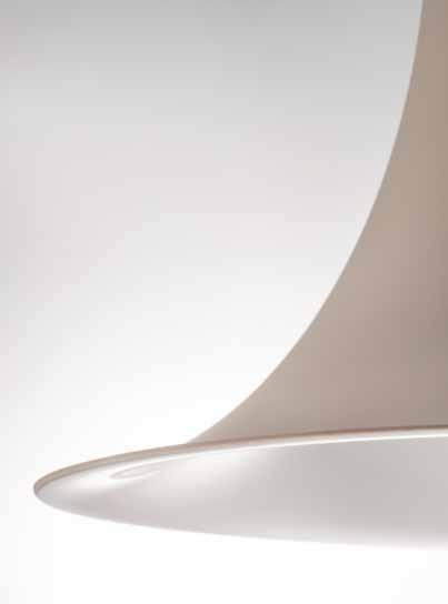 L004 Design Alberto Basaglia Natalia Rota Nodari Semplicità e delicatezza, questi i concetti alla base del progetto della lampada a sospensione L004.