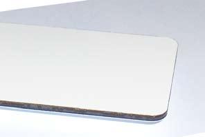 BOND - multistrato Materiale a 3 STRATI composto da due fogli di alluminio pre-smaltato e termo-incollato su entrambi i