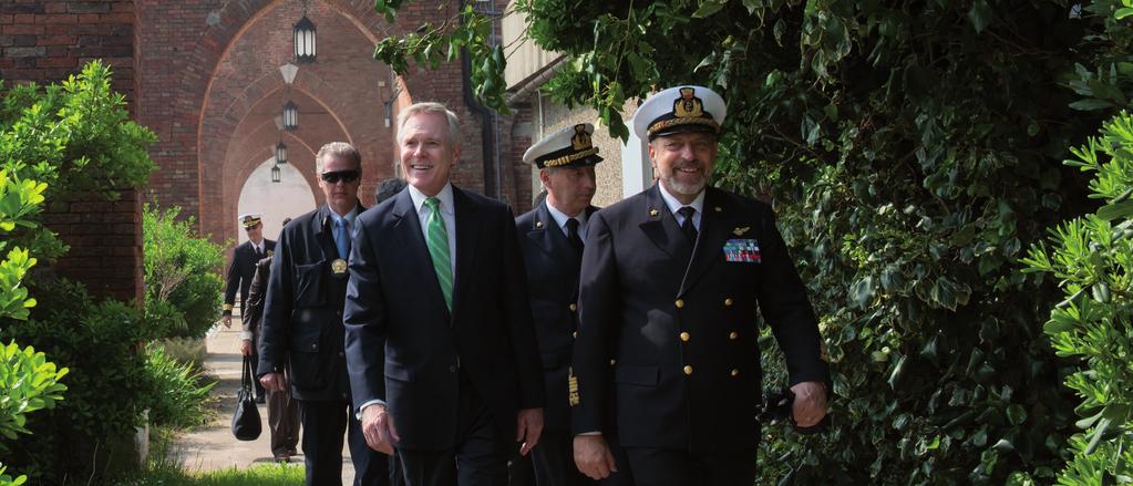 La Marina diventa verde di Carlo Disma Venezia, 2, Arsenale. Il capo di Stato Maggiore della Marina ammiraglio di squadra Giuseppe De Giorgi insieme al segretario della marina statunitense Ray Mabus.
