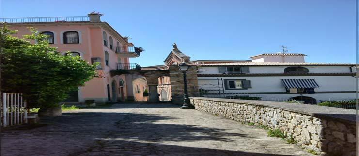 La villa d'elboeuf è un palazzo settecentesco costruito a Portici nel 1711. Fu la prima, in ordine cronologico, delle 122 ville vesuviane del Miglio d'oro.