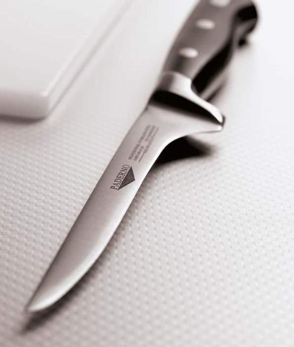 COLTELLERIA KNIVES P SERIE 18100 COLTELLI FORGIATI FORGED KNIVES Uno studio approfondito e prove computerizzate di ergonomia, movimento e postura hanno permesso a Paderno di creare una linea di